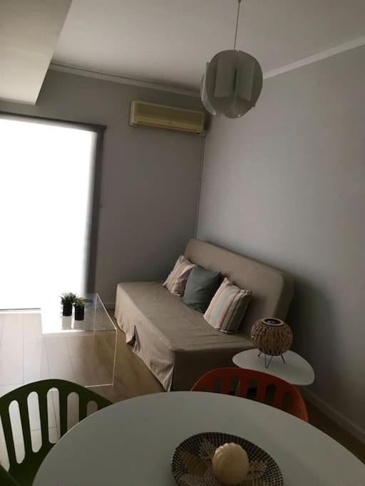 Appartement Kyparissia Cozy Flat - 5Mins Walking From Beach Extérieur photo