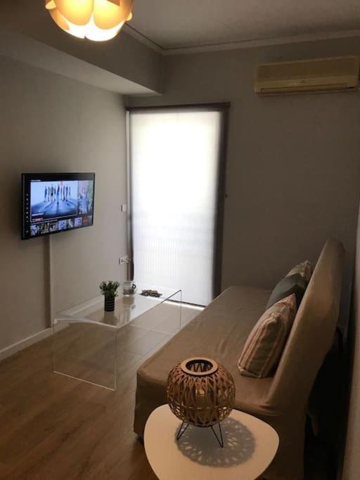 Appartement Kyparissia Cozy Flat - 5Mins Walking From Beach Extérieur photo